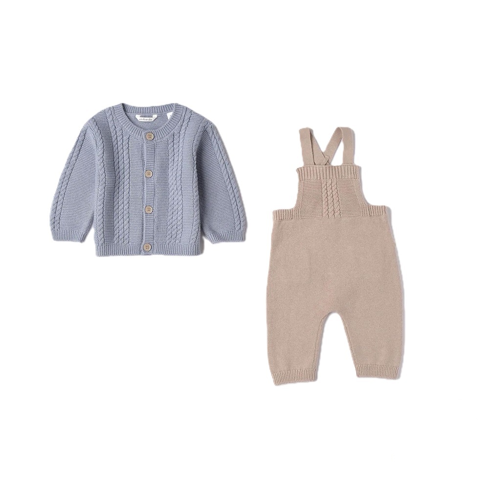 Salopette con cardigan