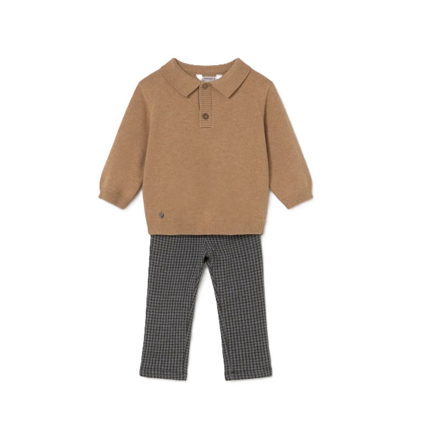 Completo pantalone e maglione